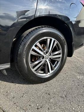 2017 INFINITI QX60 Base