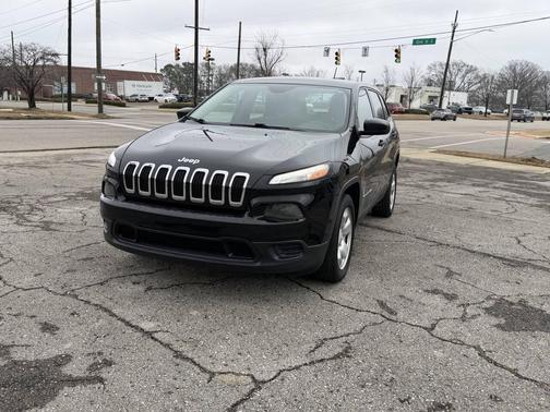 2017 Jeep Cherokee Sport