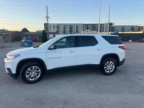 2018 Chevrolet Traverse LT Cloth