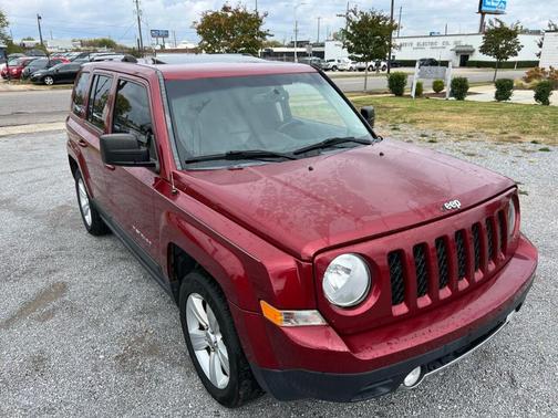 Photo 4 of 25 of 2015 Jeep Patriot Limited
