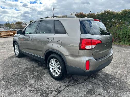 2015 Kia Sorento LX
