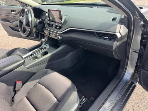 2020 Nissan Altima SR FWD