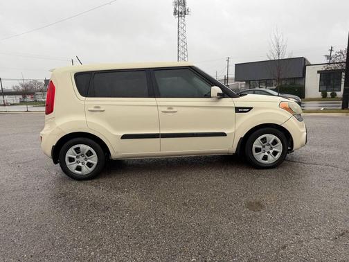 2013 Kia Soul Base