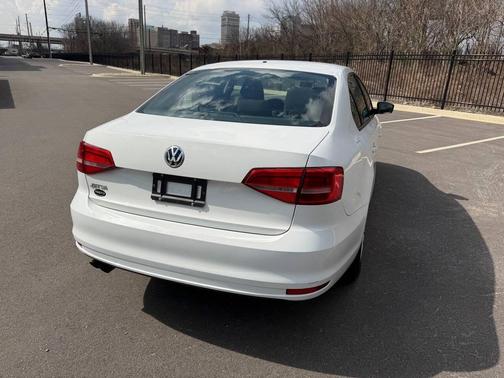 2015 Volkswagen Jetta 2.0L S