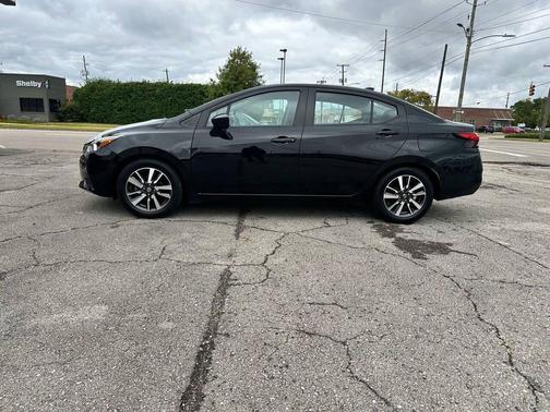 2022 Nissan Versa 1.6 SV