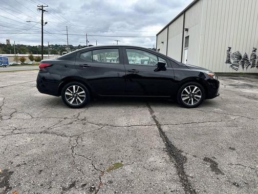 2022 Nissan Versa 1.6 SV