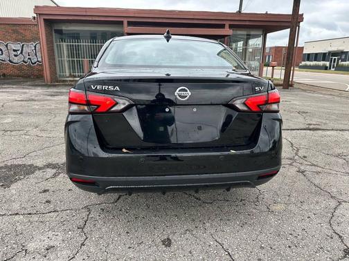2022 Nissan Versa 1.6 SV