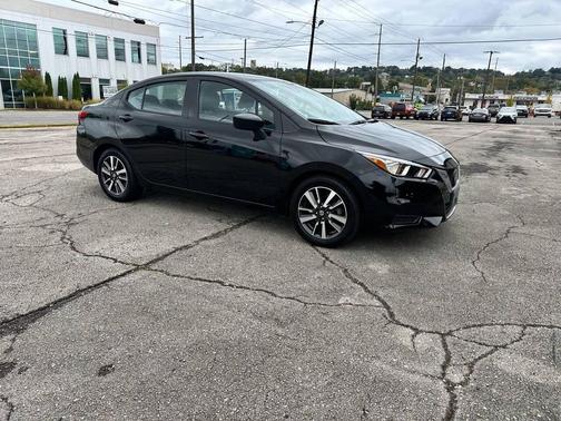 2022 Nissan Versa 1.6 SV