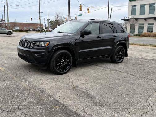2017 Jeep Grand Cherokee Altitude