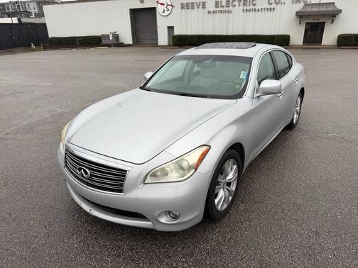 2011 INFINITI M56 Base