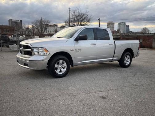 2019 RAM 1500 SLT