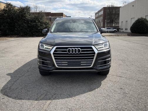 2019 Audi Q7 45 Premium