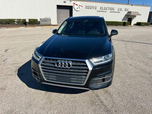 2019 Audi Q7 45 Premium