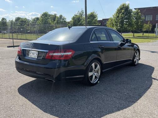 Black 2011 Mercedes-Benz E-Class E 350 Luxury 4dr Sedan
