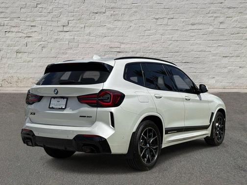 Mineral White Metallic 2023 BMW X3 sDrive30i
