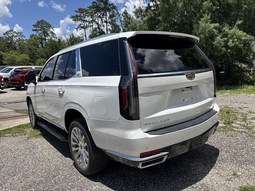 Crystal White Tricoat 2024 Cadillac Escalade Premium Luxury
