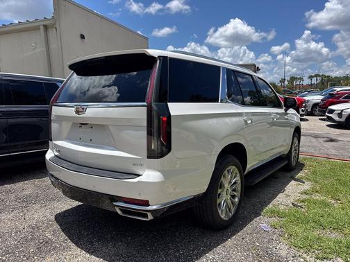 Crystal White Tricoat 2024 Cadillac Escalade Premium Luxury
