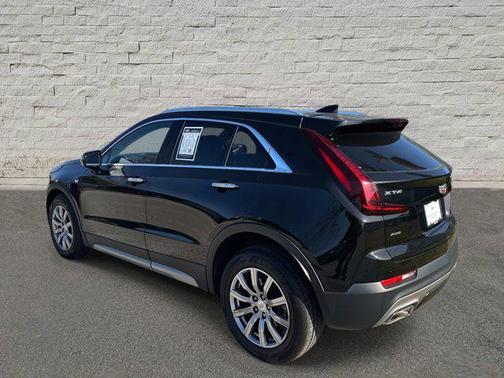2022 Cadillac XT4 Premium Luxury