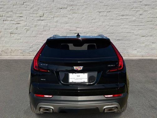 2022 Cadillac XT4 Premium Luxury