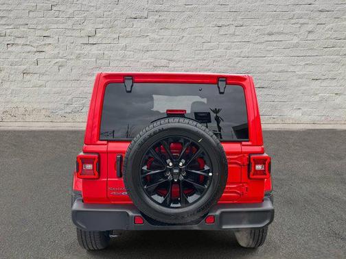 2025 Jeep Wrangler 4xe Sahara