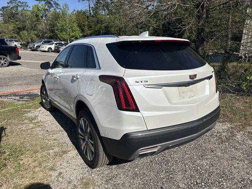Crystal White Tricoat 2023 Cadillac XT5 Premium Luxury