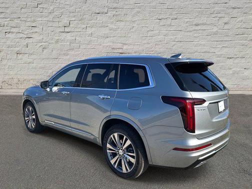 2025 Cadillac XT6 Premium Luxury FWD