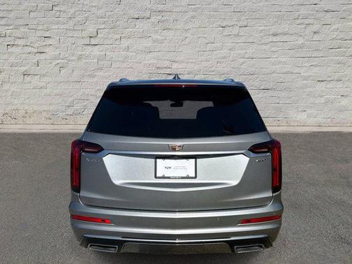 2025 Cadillac XT6 Premium Luxury FWD