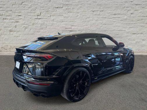 2023 Lamborghini Urus S