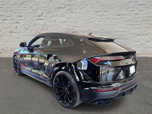 2023 Lamborghini Urus S