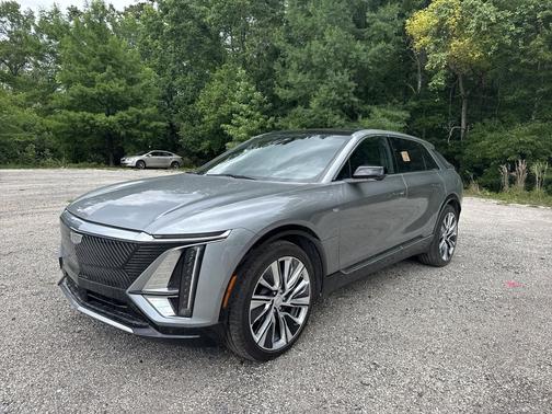 Argent Silver Metallic 2025 Cadillac LYRIQ Luxury
