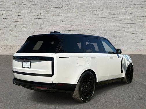 2025 Land Rover Range Rover P530 SE