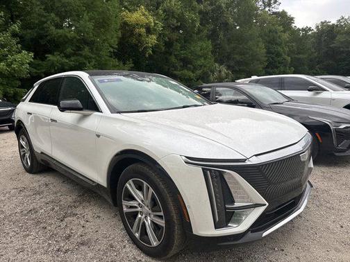 Crystal White Tricoat 2024 Cadillac LYRIQ Tech