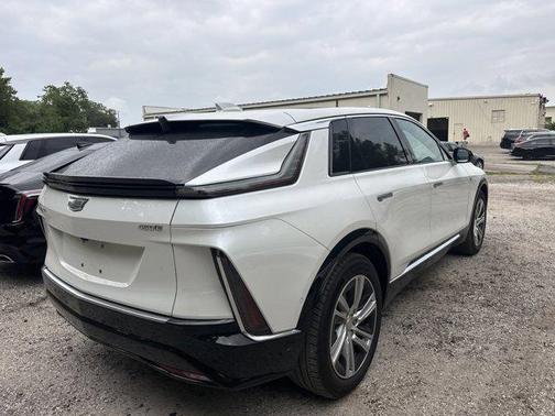 Crystal White Tricoat 2024 Cadillac LYRIQ Tech