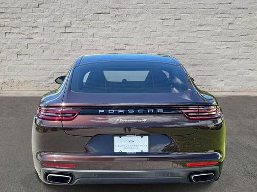 Mahogany Metallic 2018 Porsche Panamera 4