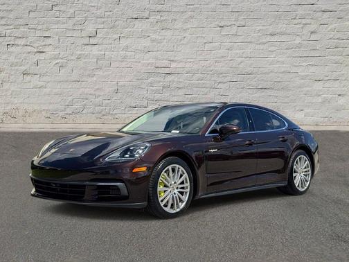 Mahogany Metallic 2018 Porsche Panamera 4
