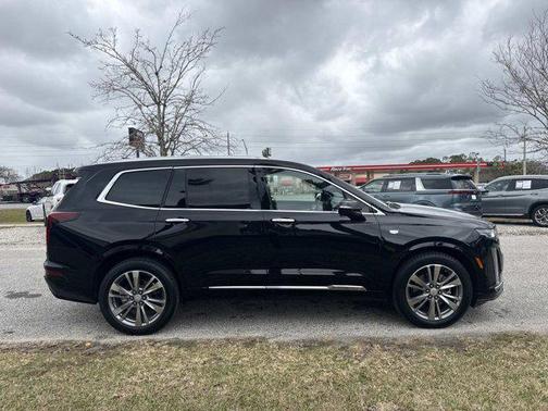 2025 Cadillac XT6 Premium Luxury FWD