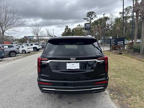 2025 Cadillac XT6 Premium Luxury FWD