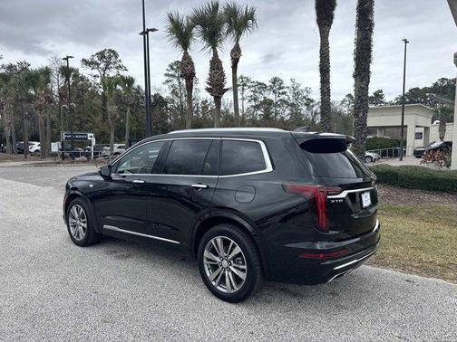 2025 Cadillac XT6 Premium Luxury FWD