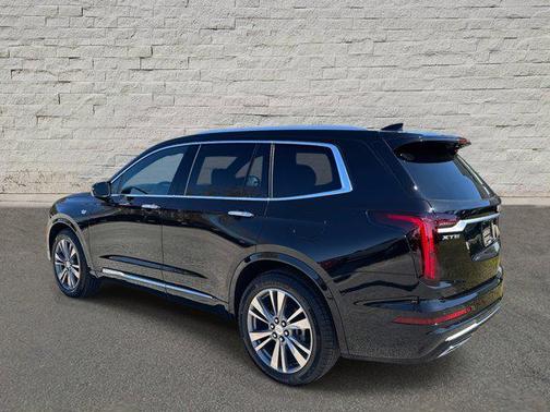 2025 Cadillac XT6 Premium Luxury FWD