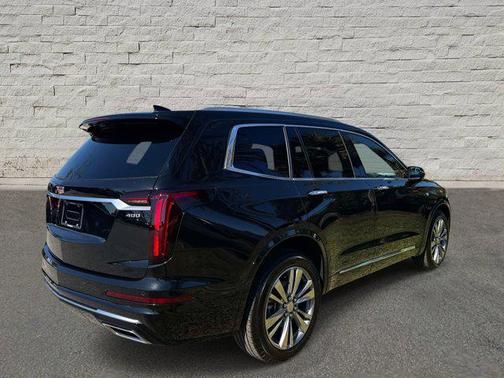 2025 Cadillac XT6 Premium Luxury FWD