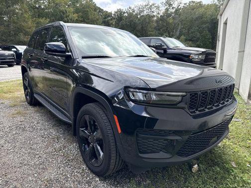 2024 Jeep Grand Cherokee Altitude