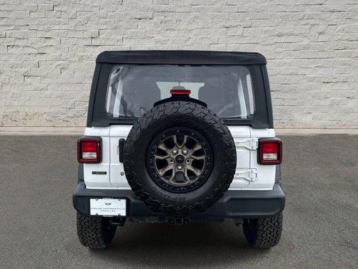 Bright White Clearcoat 2023 Jeep Wrangler Sport