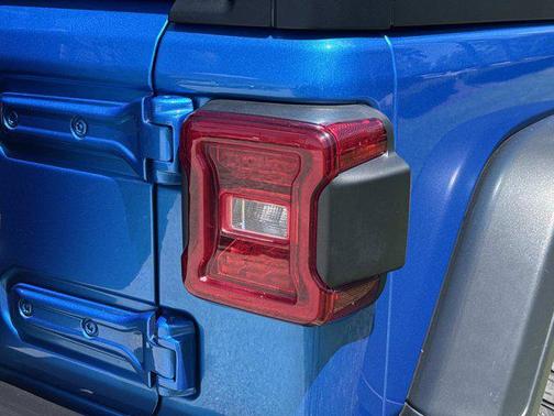 Hydro Blue Pearlcoat 2023 Jeep Wrangler Rubicon