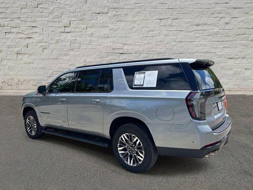 Sterling Gray Metallic 2025 Chevrolet Suburban 4WD Z71
