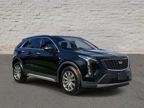 Stellar Black Metallic 2022 Cadillac XT4 Premium Luxury