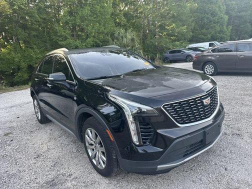 Stellar Black Metallic 2022 Cadillac XT4 Premium Luxury