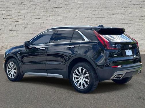 Stellar Black Metallic 2022 Cadillac XT4 Premium Luxury