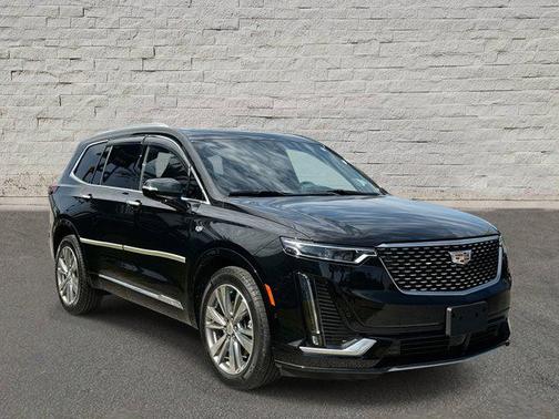 Stellar Black Metallic 2022 Cadillac XT6 Premium Luxury AWD