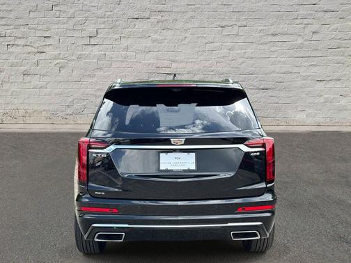Stellar Black Metallic 2022 Cadillac XT6 Premium Luxury AWD