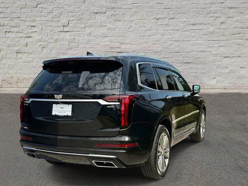 Stellar Black Metallic 2022 Cadillac XT6 Premium Luxury AWD